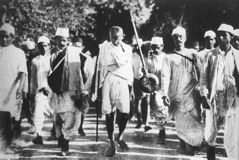 The Dandi Salt March: A Testament to Civil Disobedience and the Power of Nonviolent Resistance Against Colonial Rule